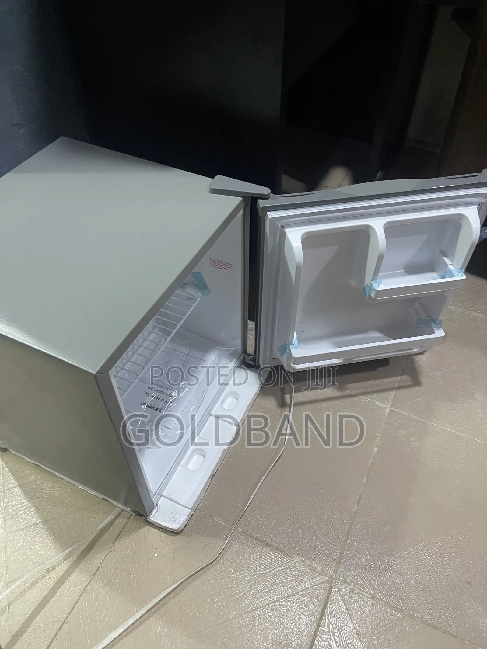 Skyrun 50L Practical Compact Bedside Fridge