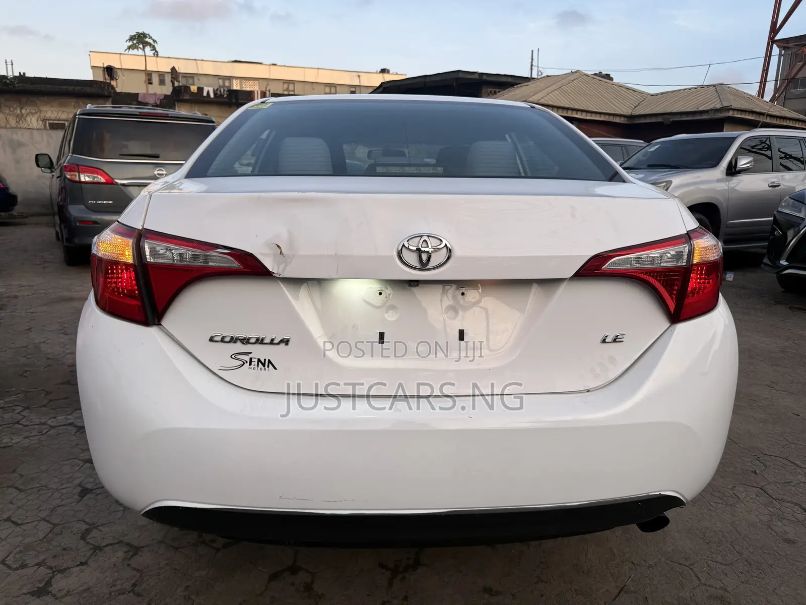 Toyota Corolla LE Eco Plus 4dr Sedan (1.8L 4cyl CVT) 2015 White