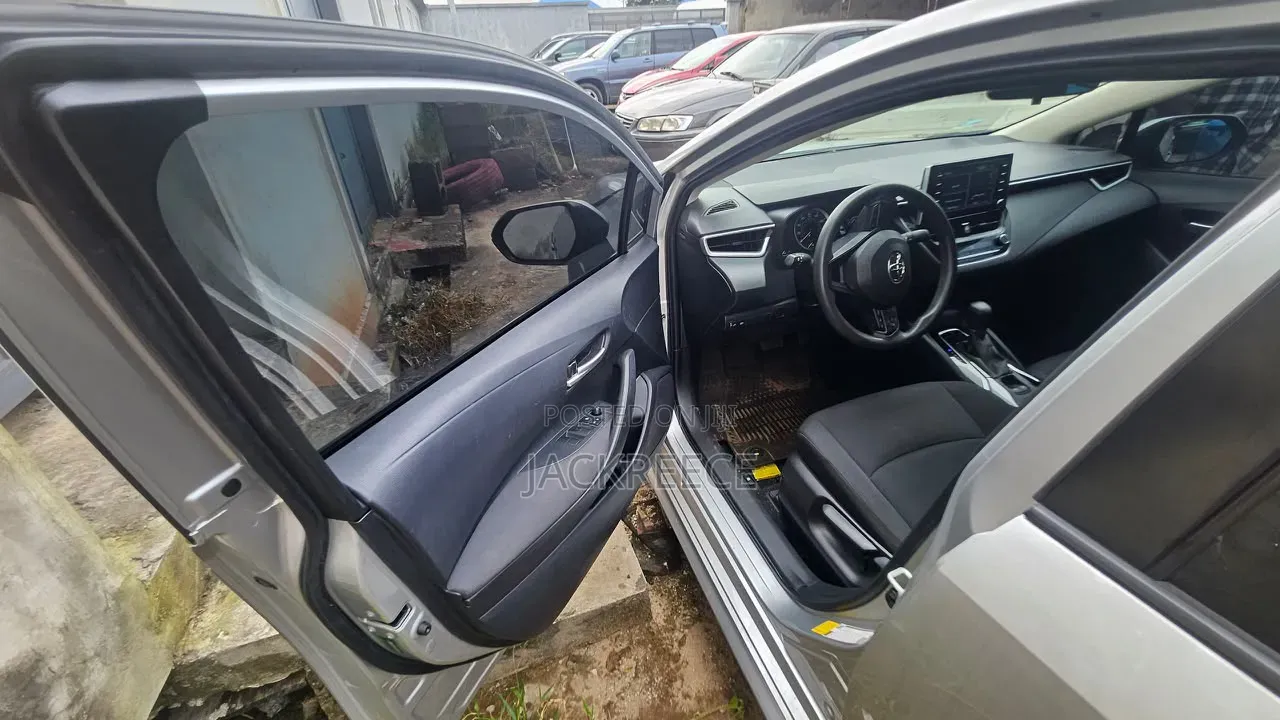 Toyota Corolla 2020 Silver