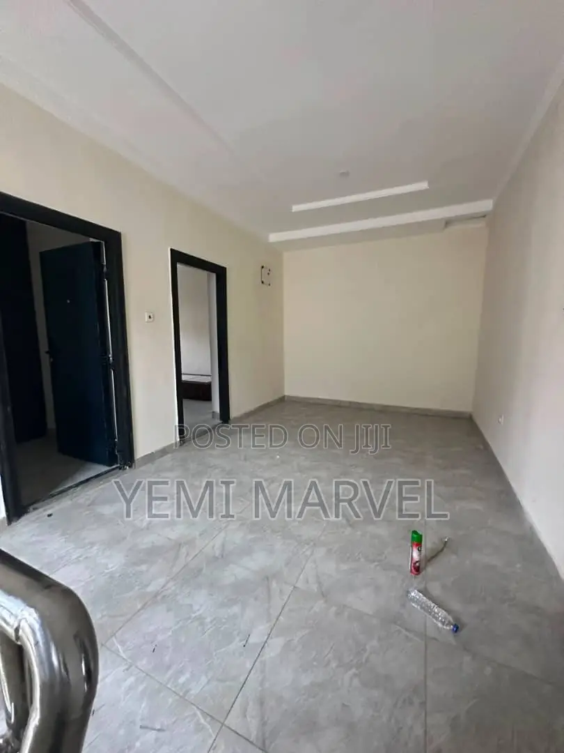 3bdrm Duplex in Oke-Badan Estate, for rent