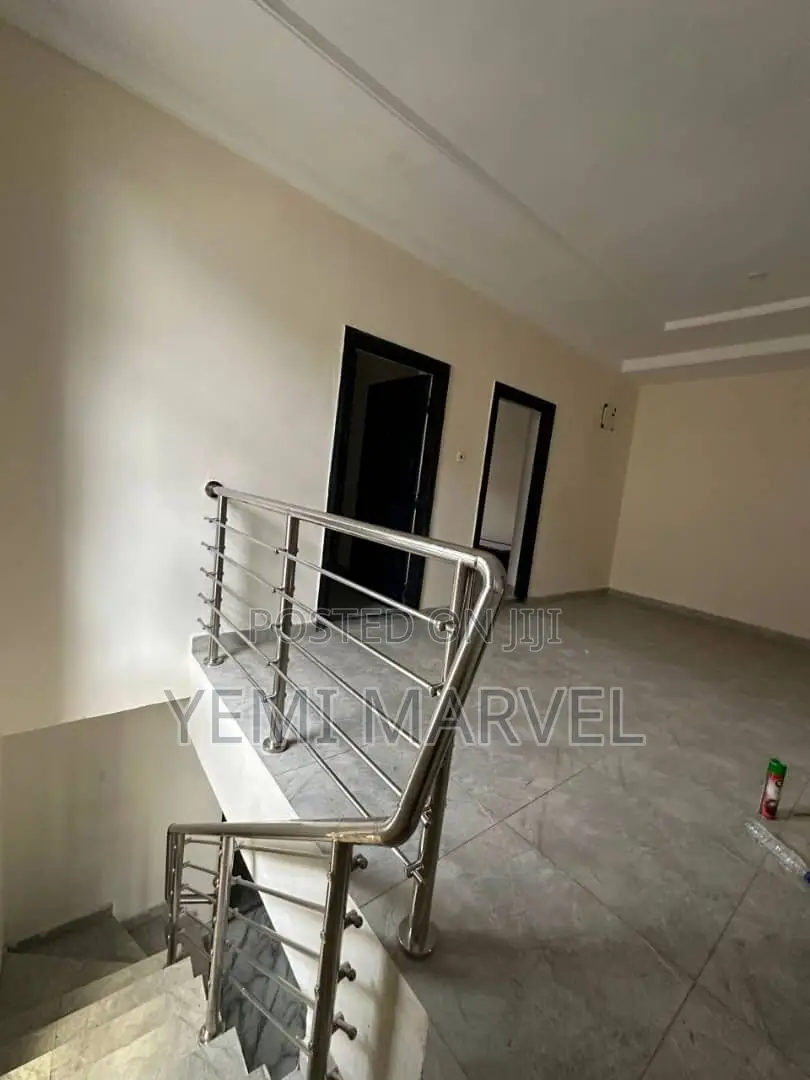 3bdrm Duplex in Oke-Badan Estate, for rent