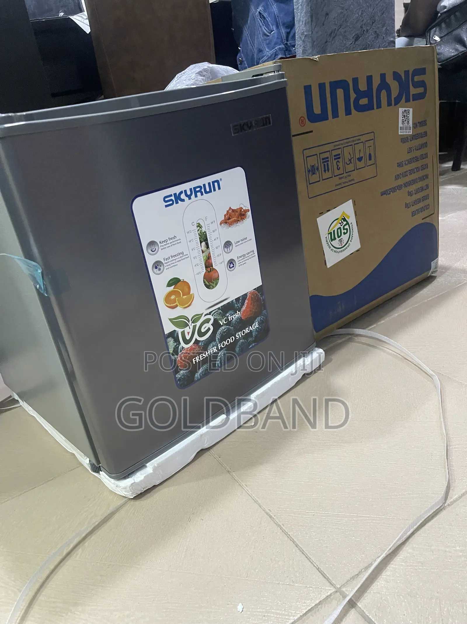 Skyrun BCD-50HW 50L Compact Refreshment Fridge