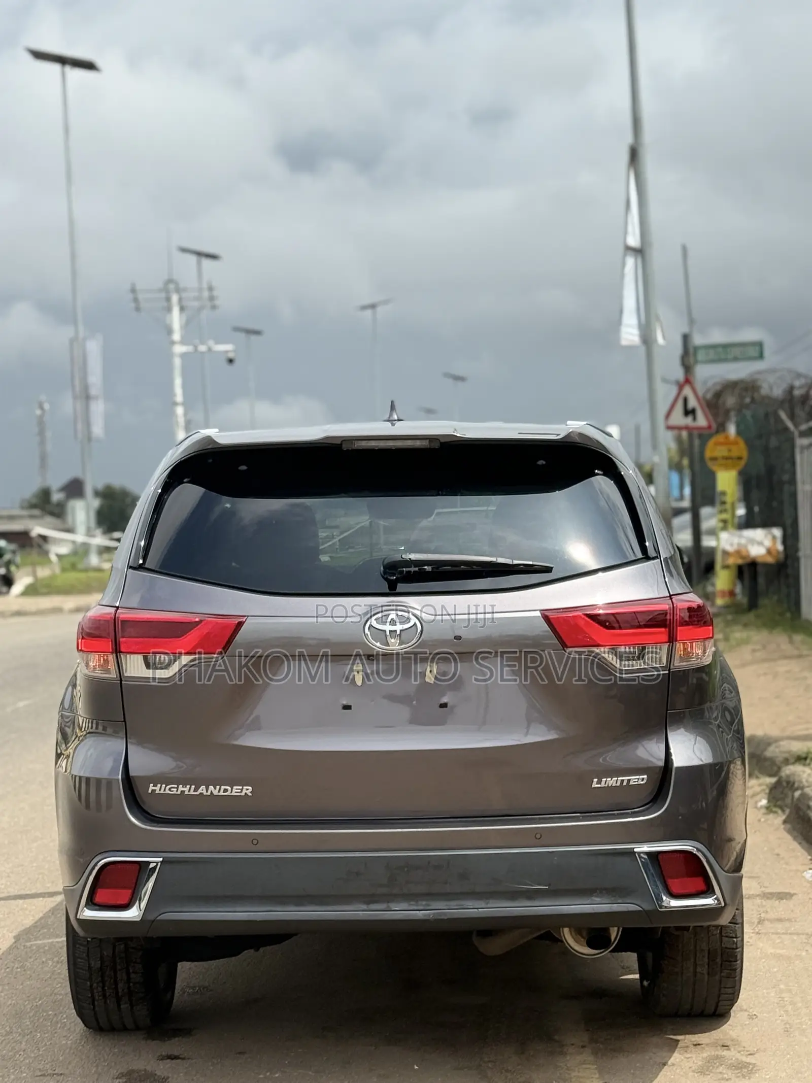Toyota Highlander Limited Platinum 2019 Gray