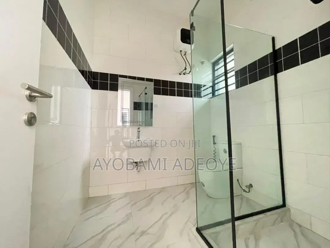 5bdrm Duplex in Ikeja GRA for sale