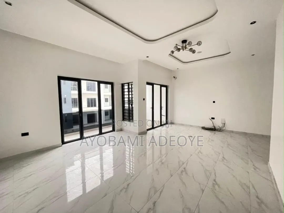 5bdrm Duplex in Ikeja GRA for sale