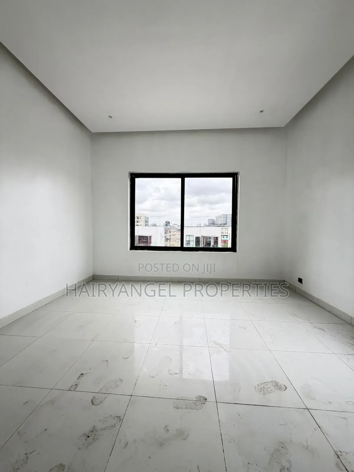 3bdrm Penthouse in Lagos Island / Lagos Island for sale