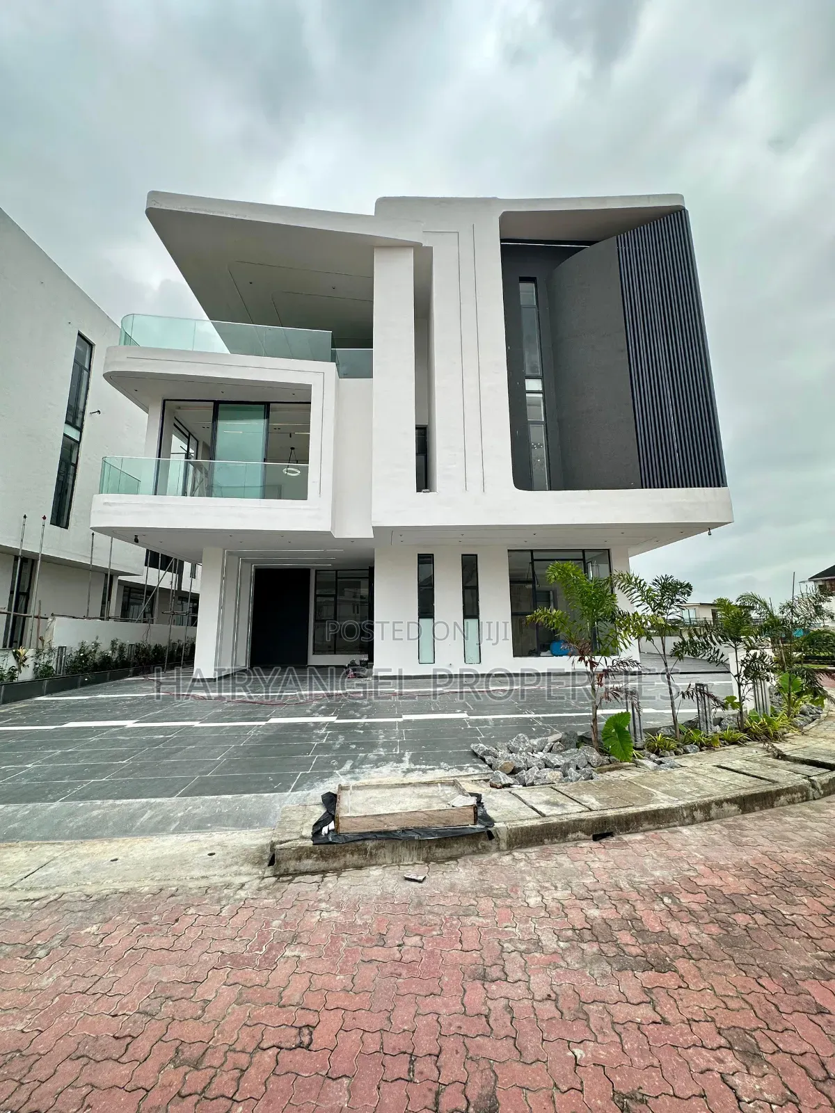 6bdrm Duplex in Lagos Island / Lagos Island for sale