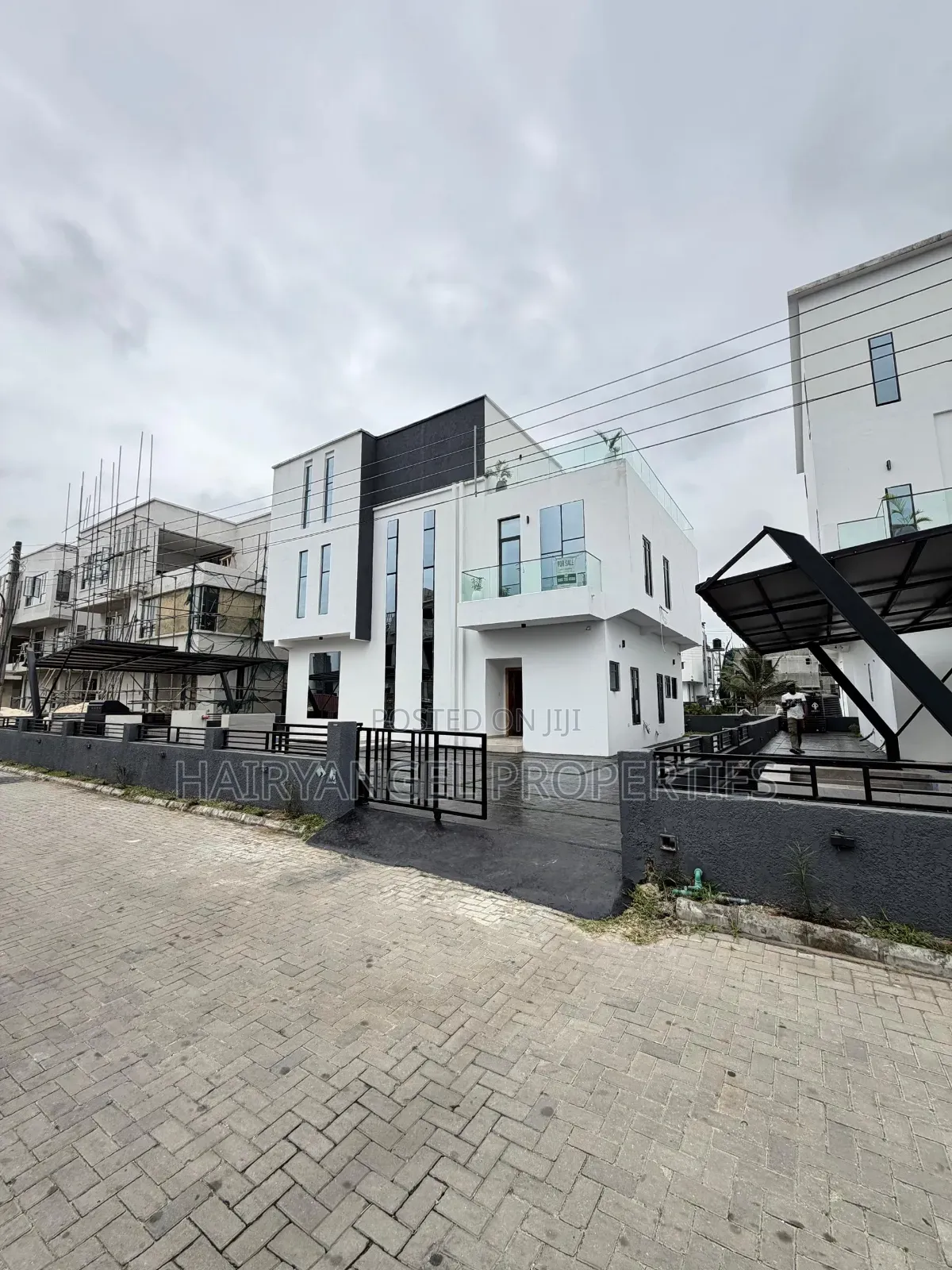 5bdrm Duplex in Lagos Island / Lagos Island for sale