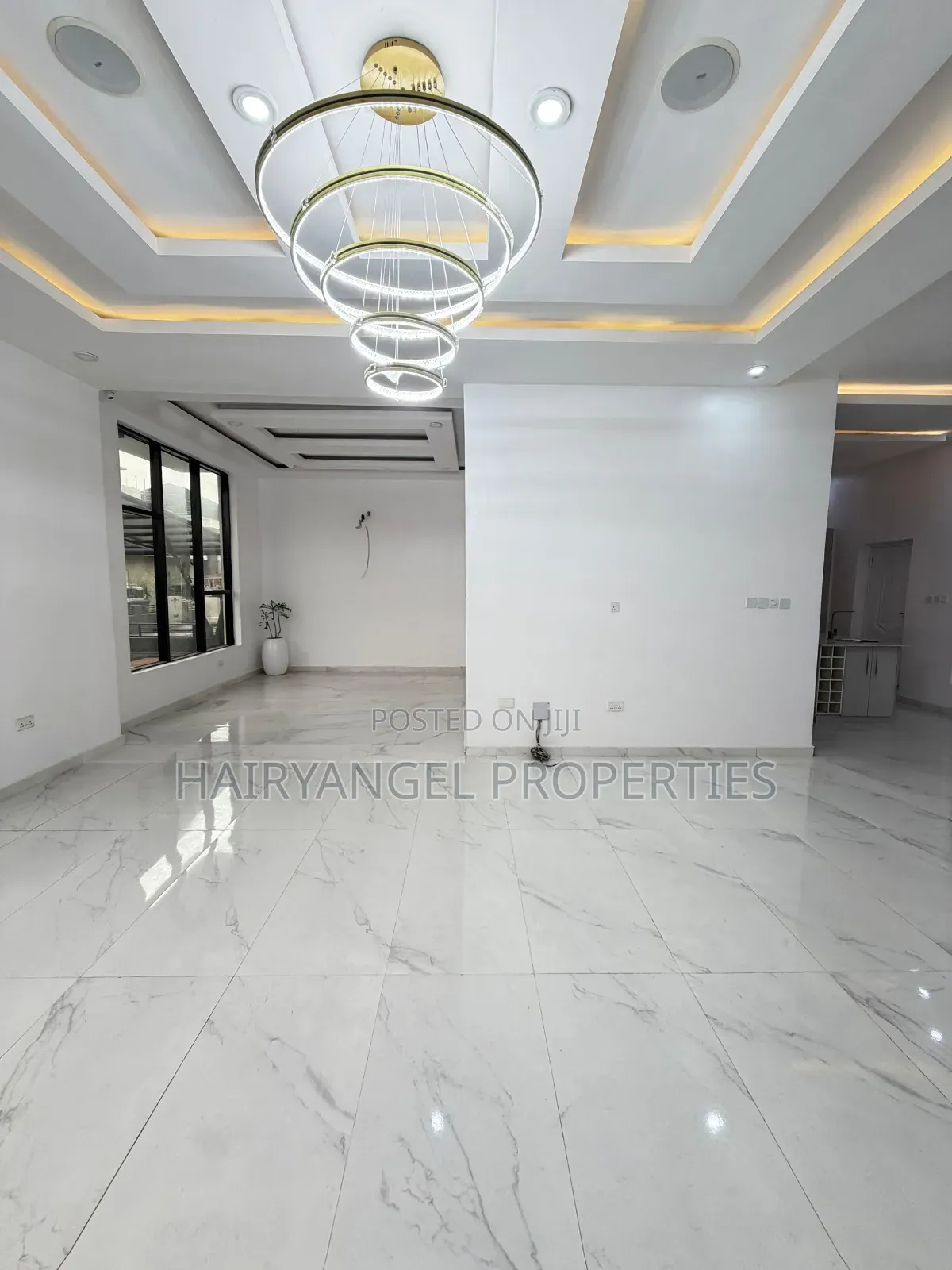 5bdrm Duplex in Lagos Island / Lagos Island for sale