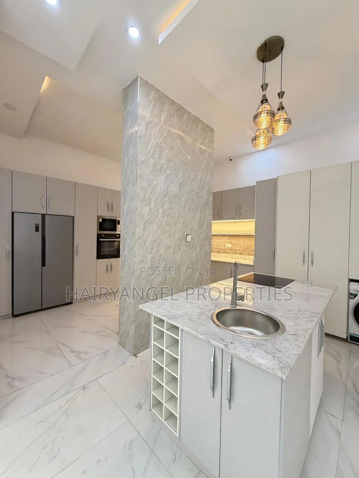 5bdrm Duplex in Lagos Island / Lagos Island for sale