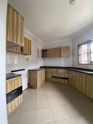 4bdrm Apartment in Old Gra Estate for rent