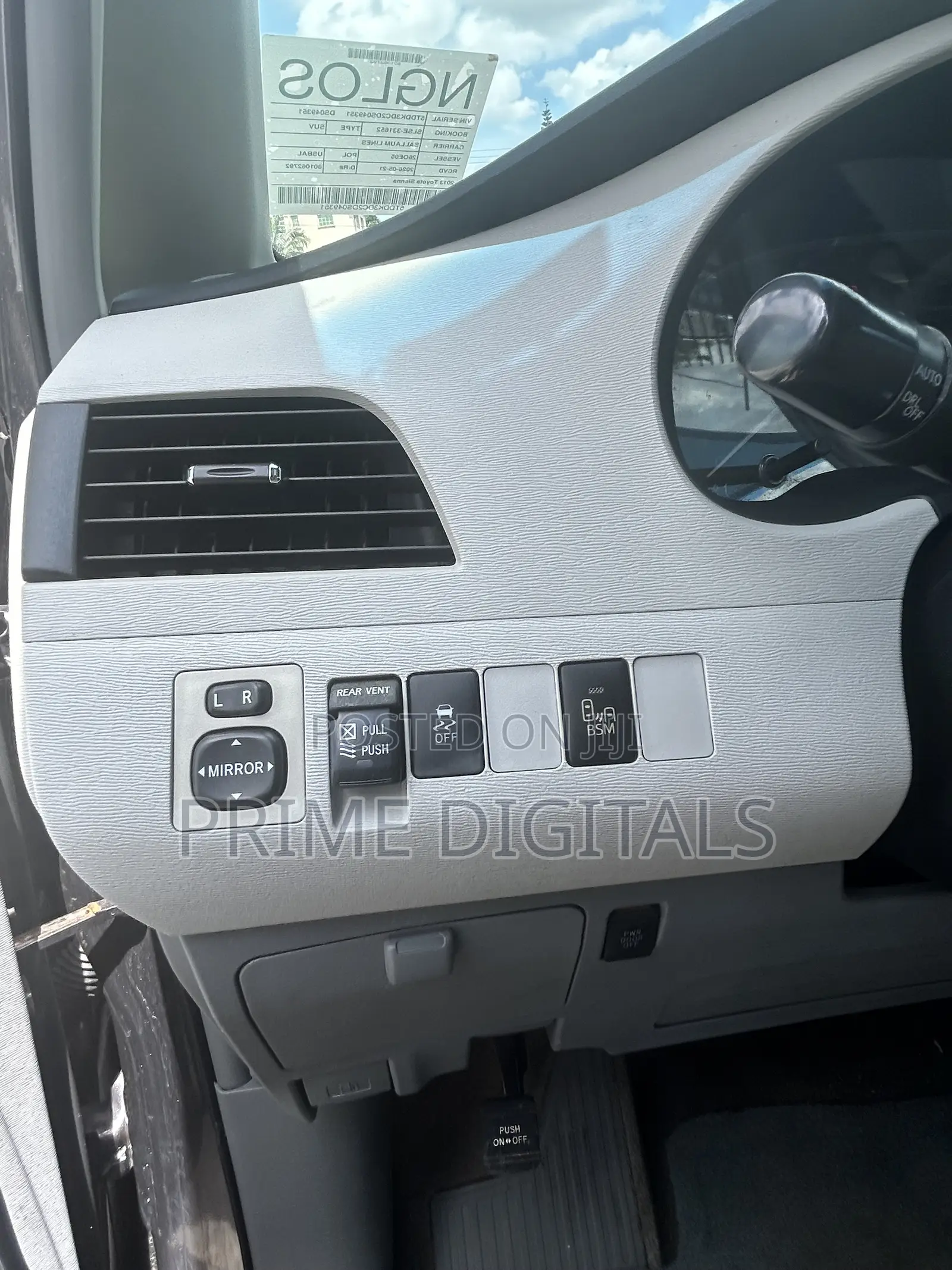 Toyota Sienna XLE AWD 7-Passenger 2013 Gray