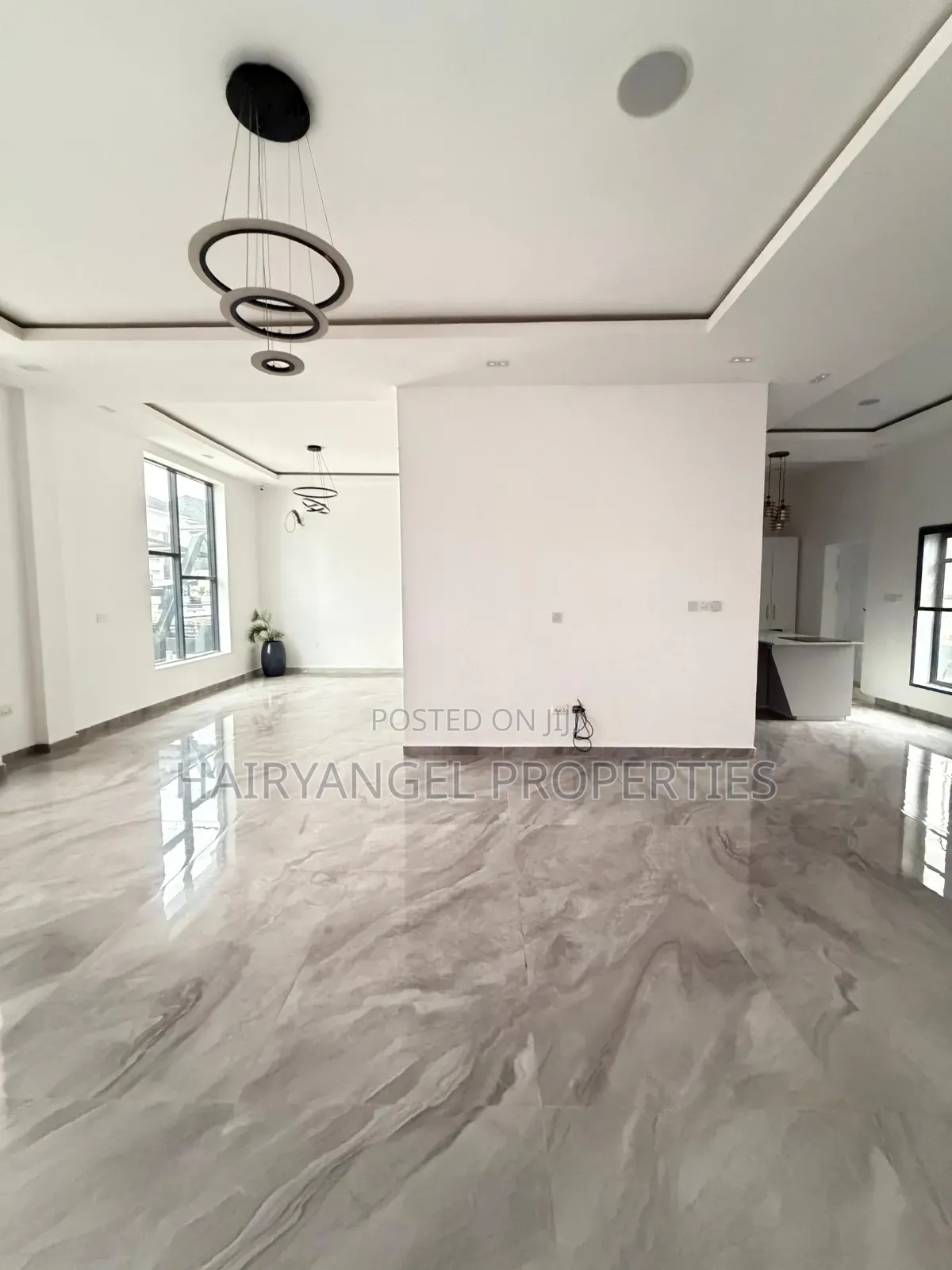 5bdrm Duplex in Lagos Island / Lagos Island for sale