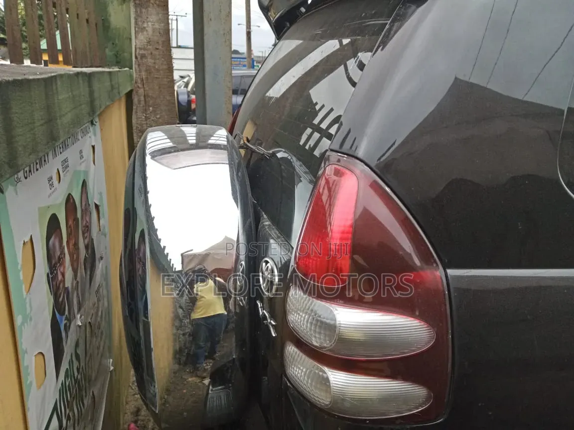Toyota Land Cruiser Prado 2010 Black