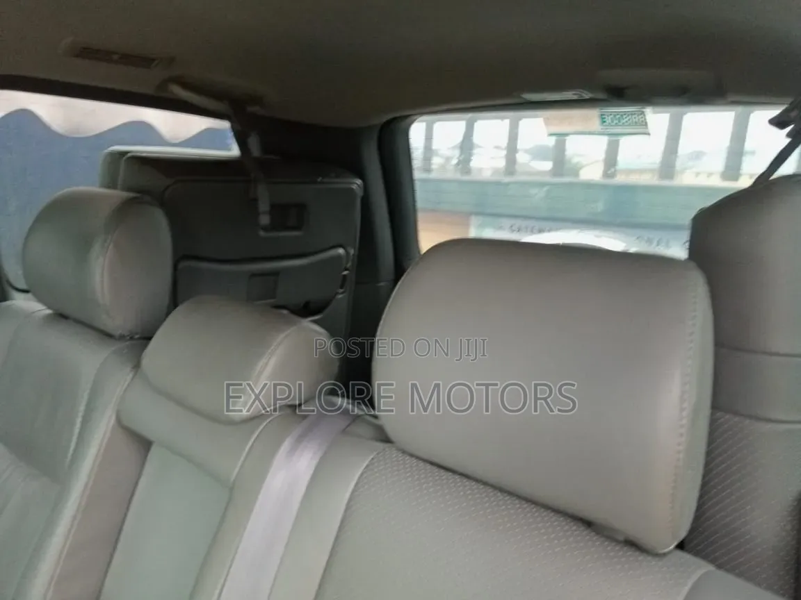 Toyota Land Cruiser Prado 2010 Black