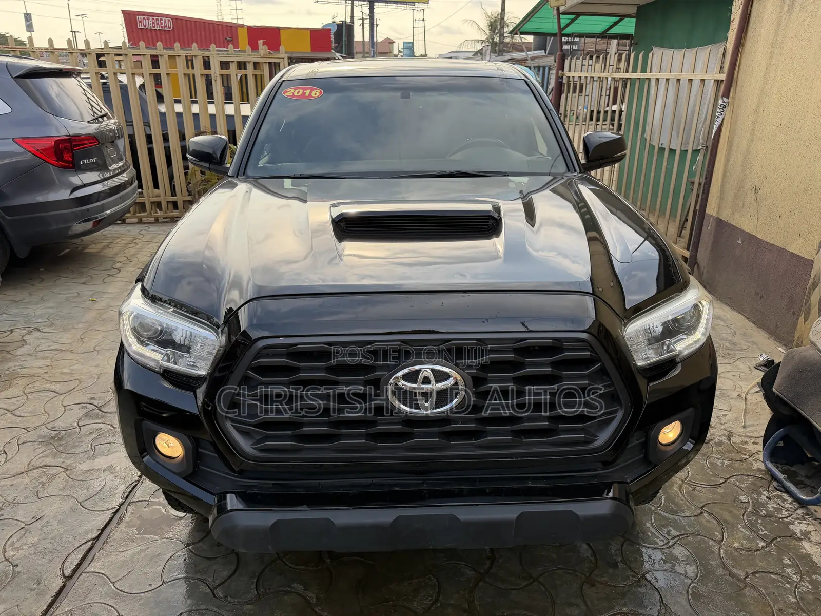 Toyota Tacoma 4dr Double Cab 2016 Black