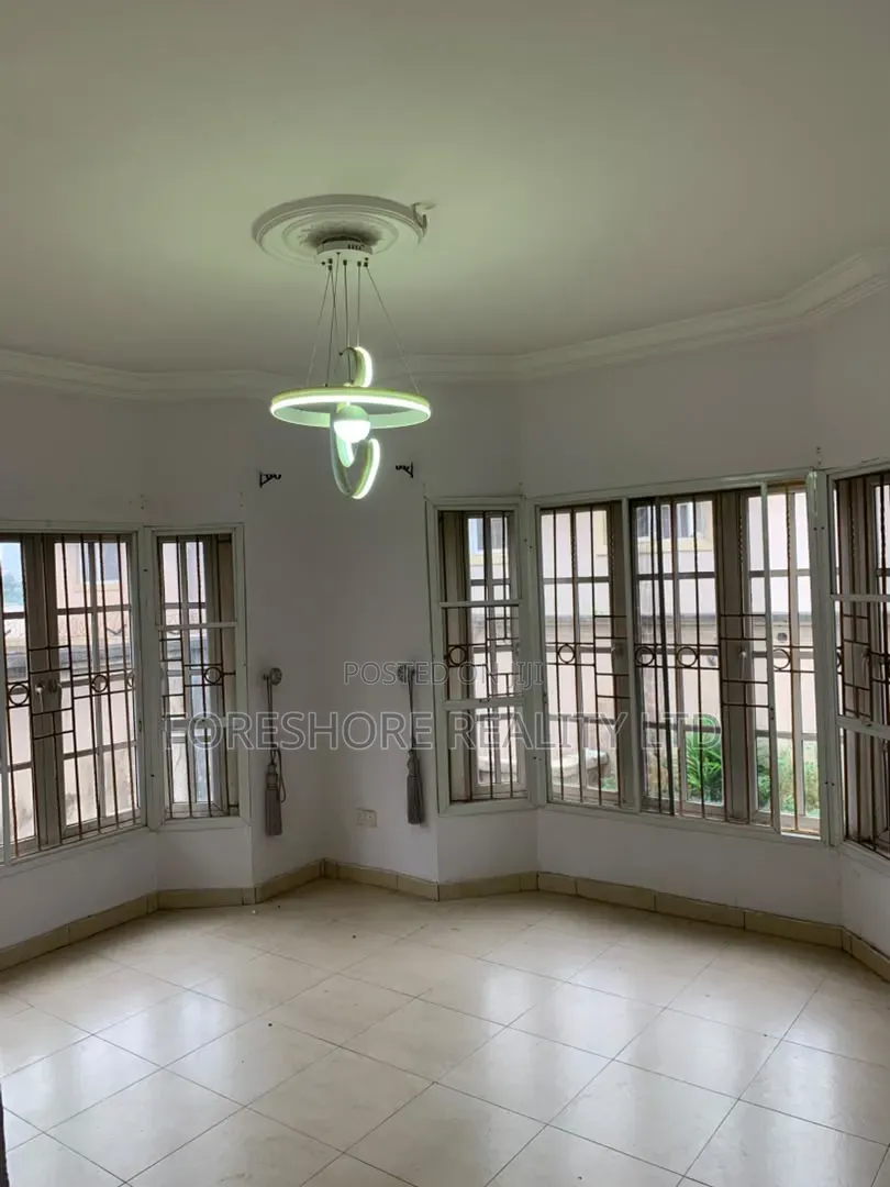 3bdrm Apartment in Omole Phase 2 for rent
