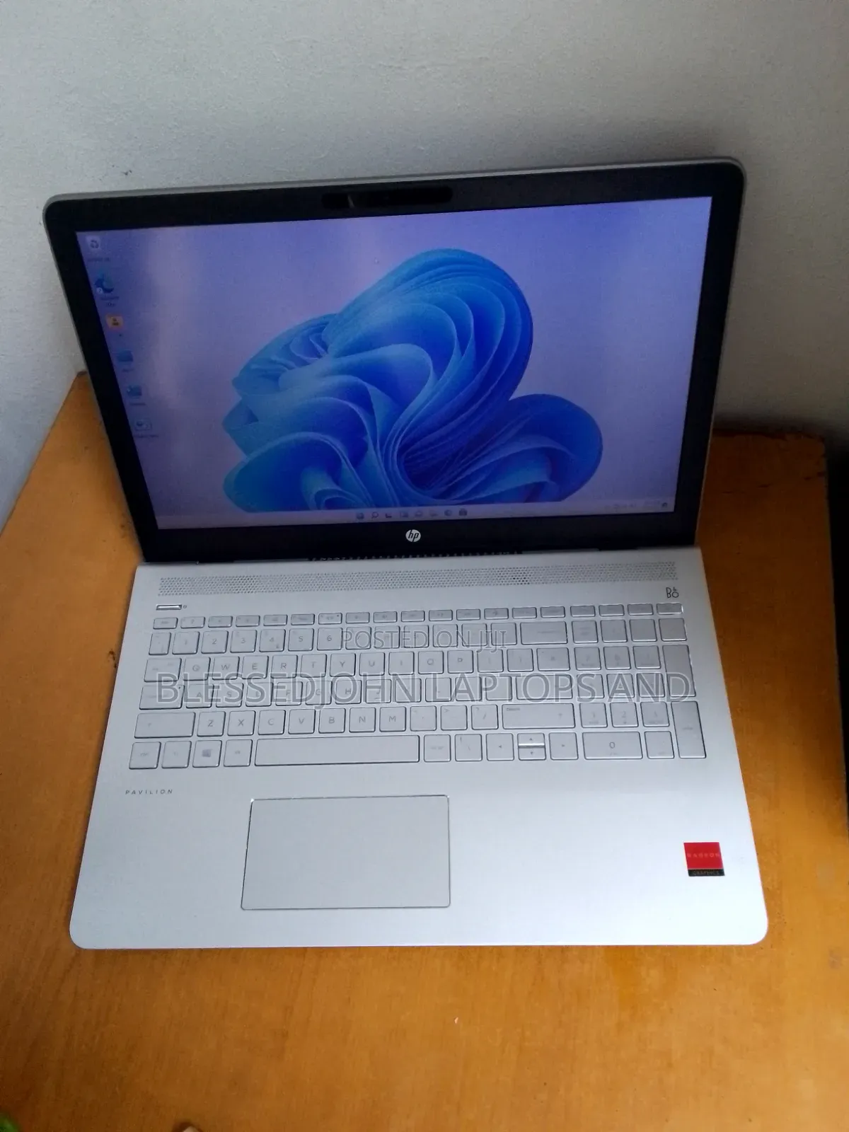 Laptop HP Pavilion 15 8GB AMD Ryzen 7 SSD 256GB