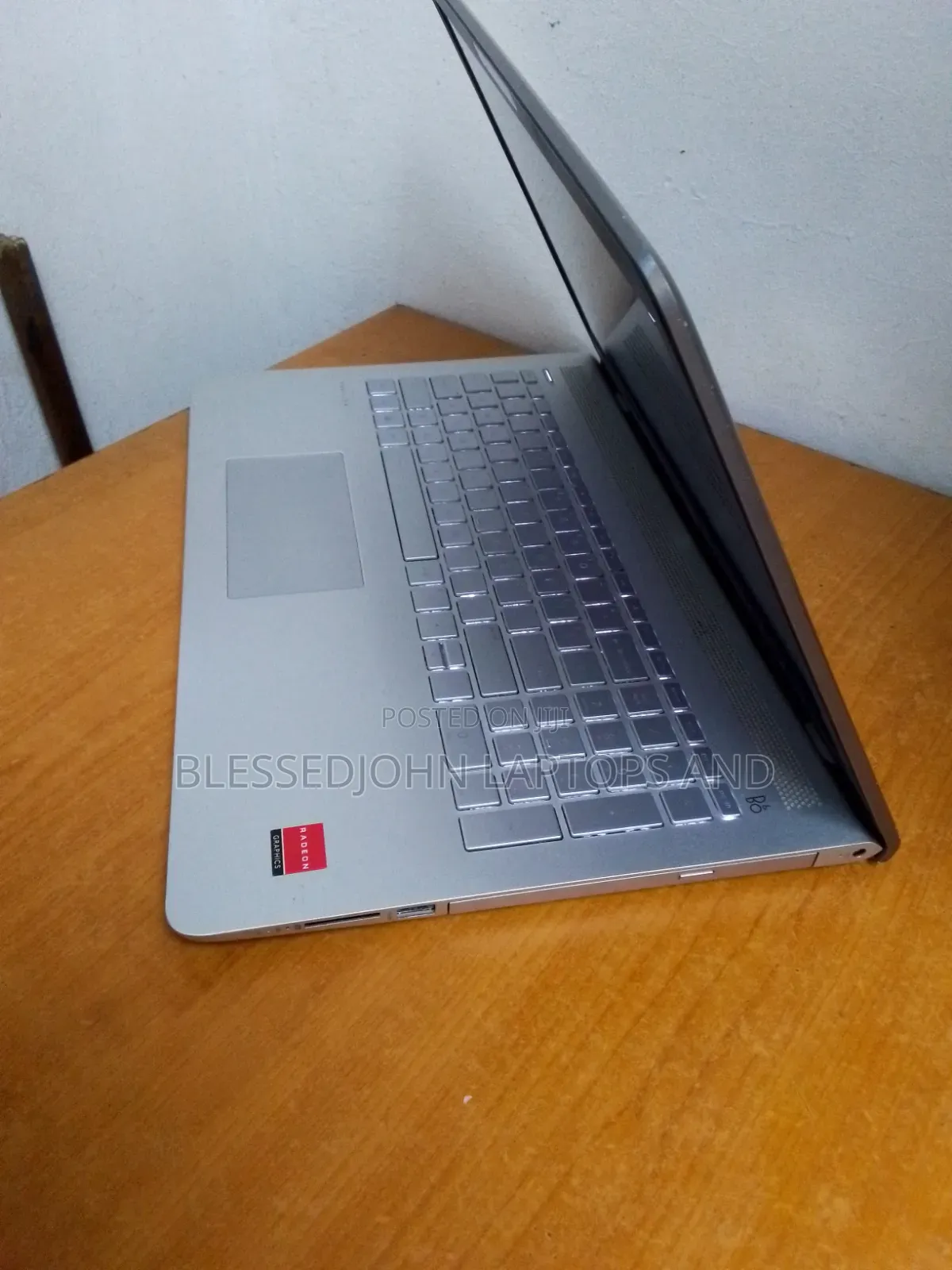 Laptop HP Pavilion 15 8GB AMD Ryzen 7 SSD 256GB