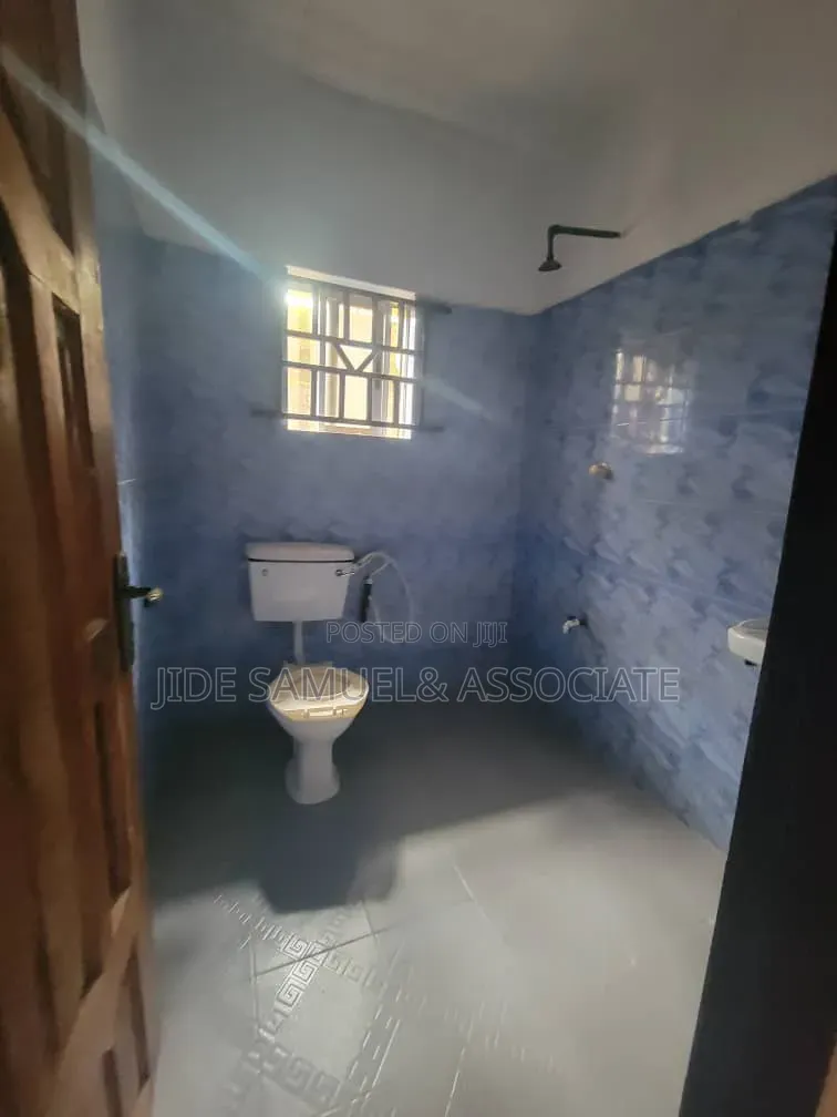 Furnished 3bdrm Block of Flats in Ayobo for rent