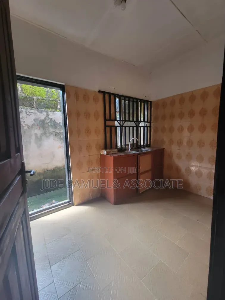 Furnished 3bdrm Block of Flats in Ayobo for rent
