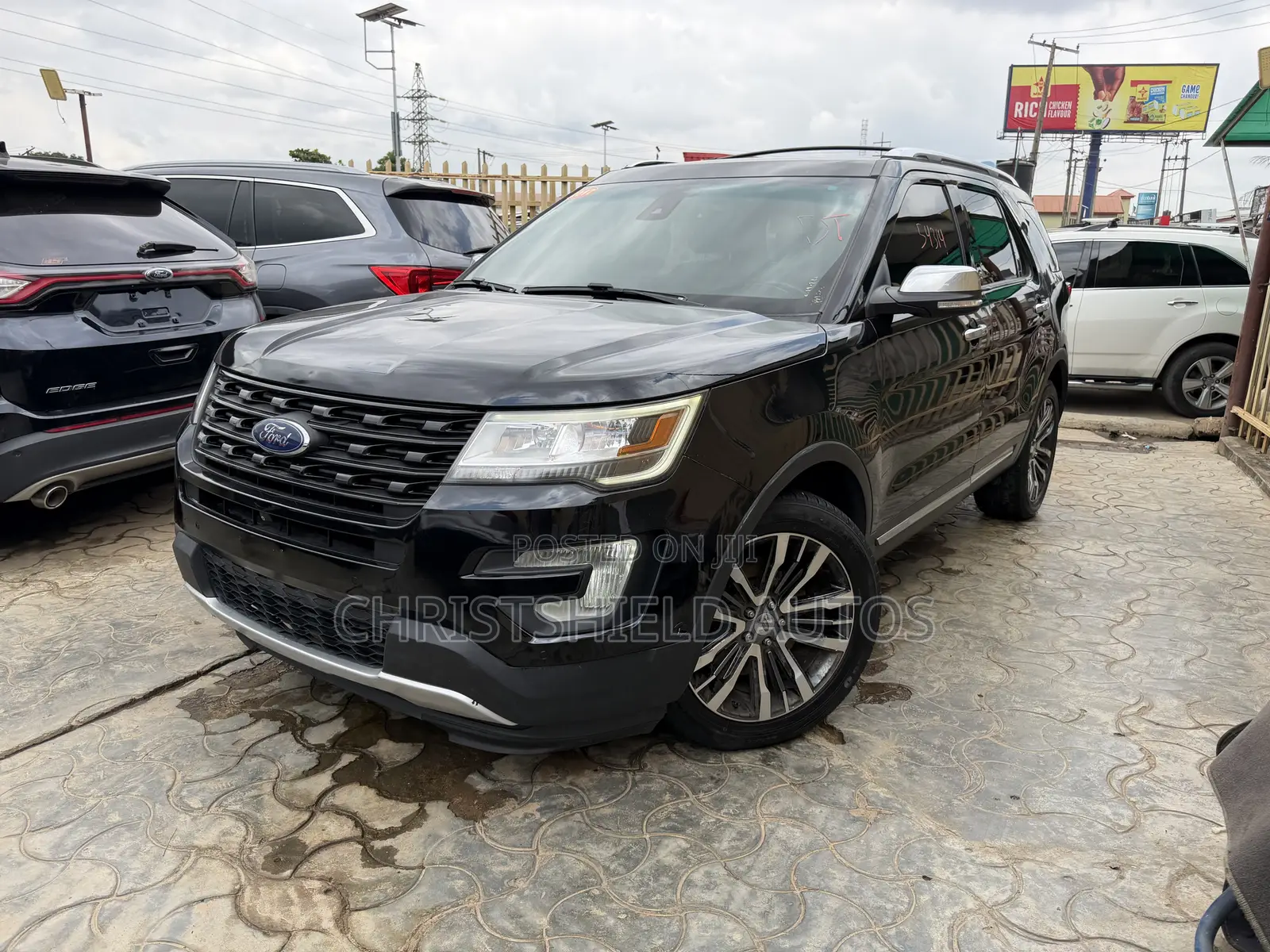 Ford Explorer Platinum 4dr 4x4 (3.5L 6cyl 6A) 2017 Black
