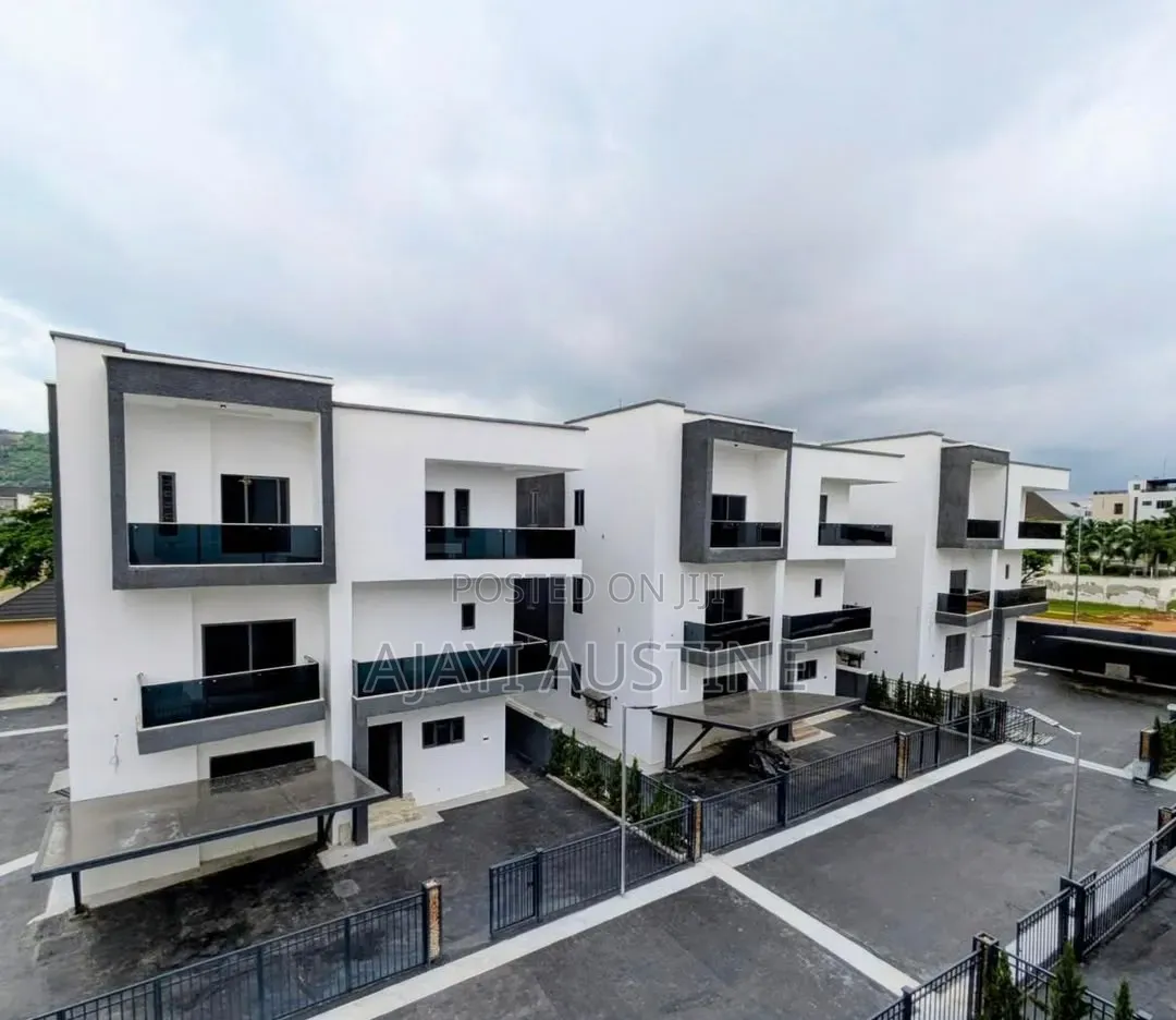 6bdrm Duplex in Katampe Extension, for sale