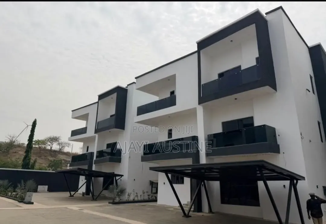 6bdrm Duplex in Katampe Extension, for sale