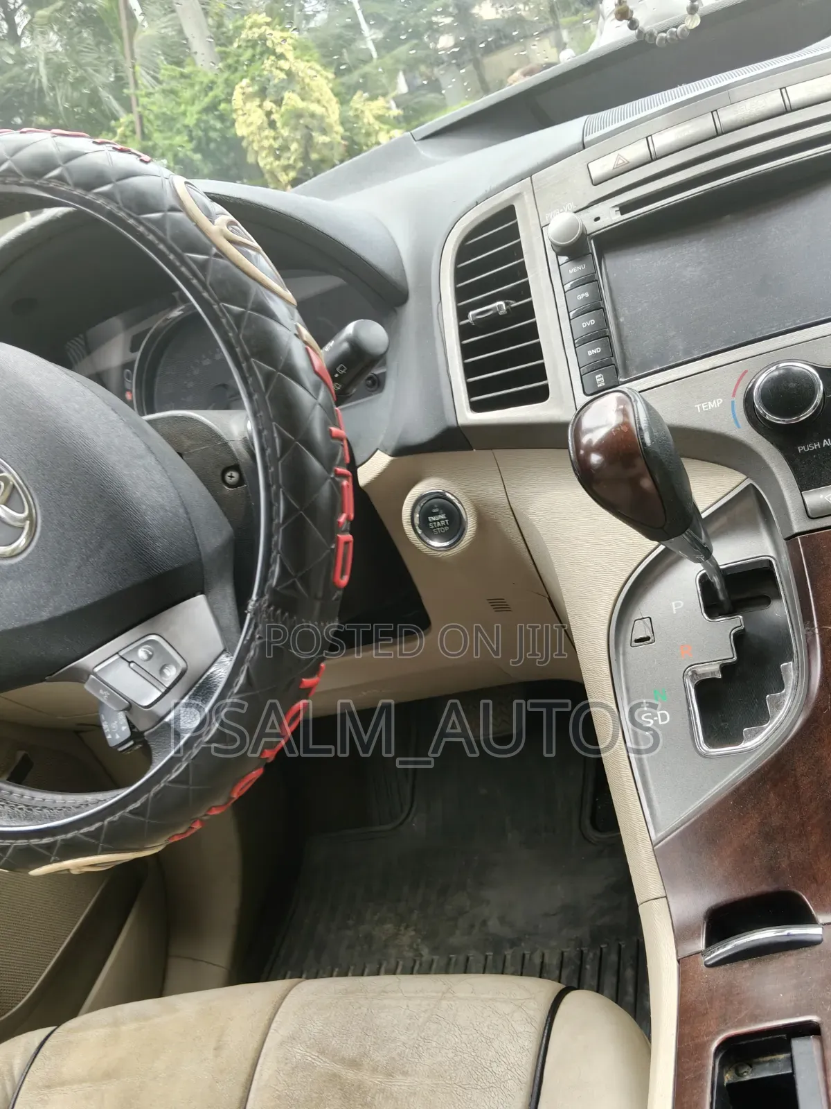 Toyota Venza V6 AWD 2010 Gold