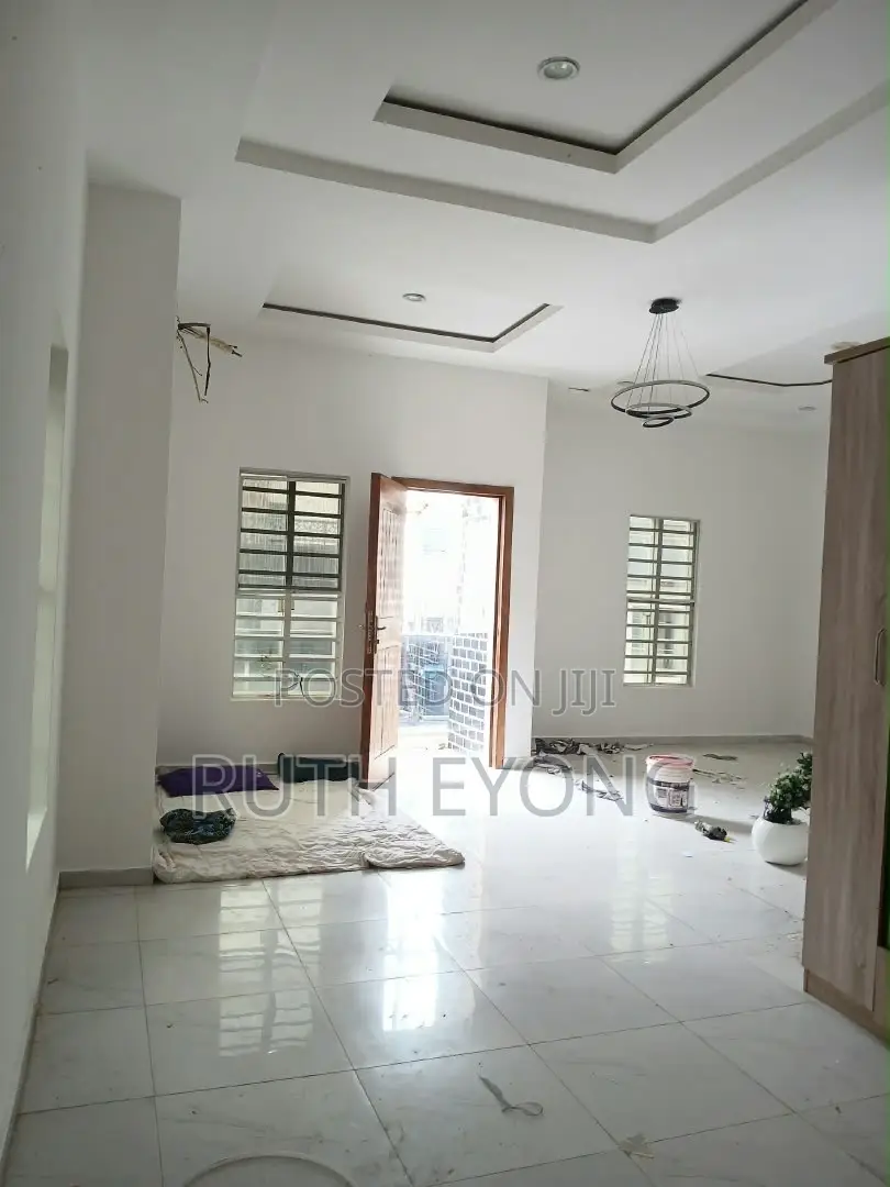 5bdrm House in Ologolo Lekki for rent