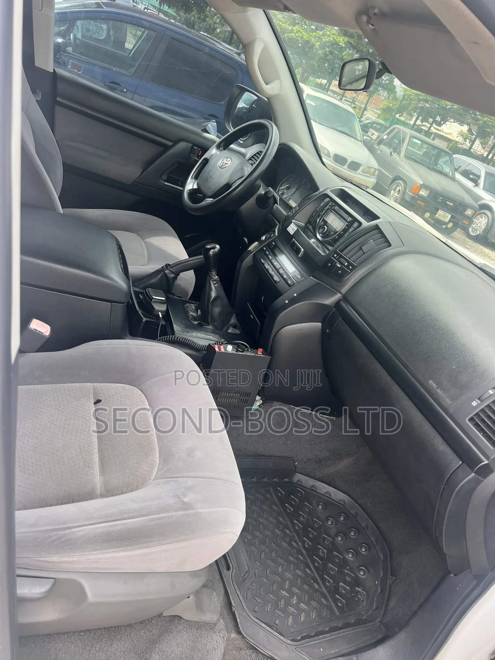 Toyota Land Cruiser 4.0 V6 GX 2011 White