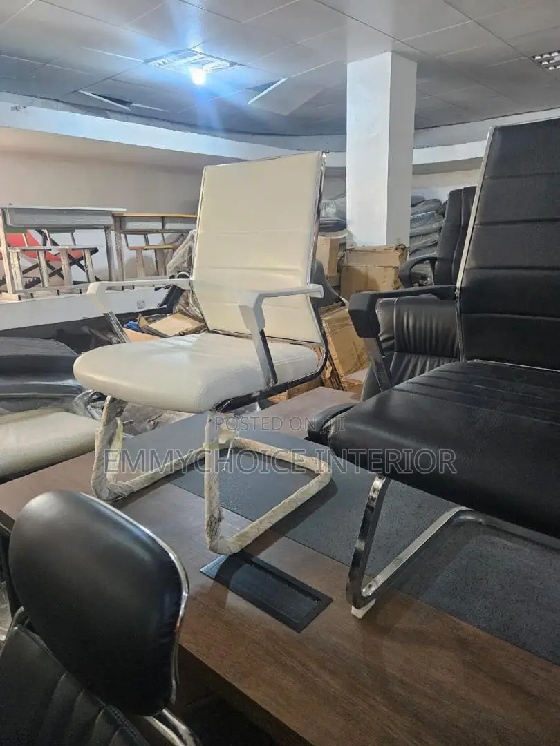 Modern Luxury Office Visitors Chair