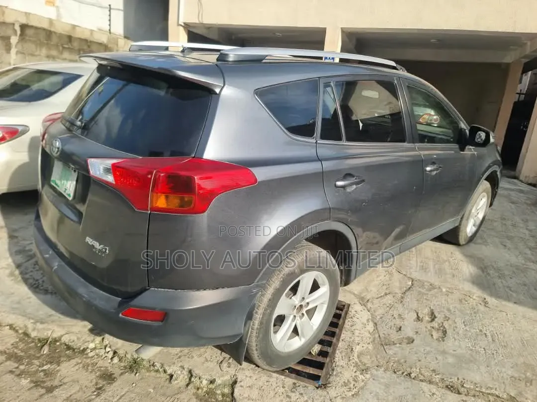 Toyota RAV4 2014 Gray