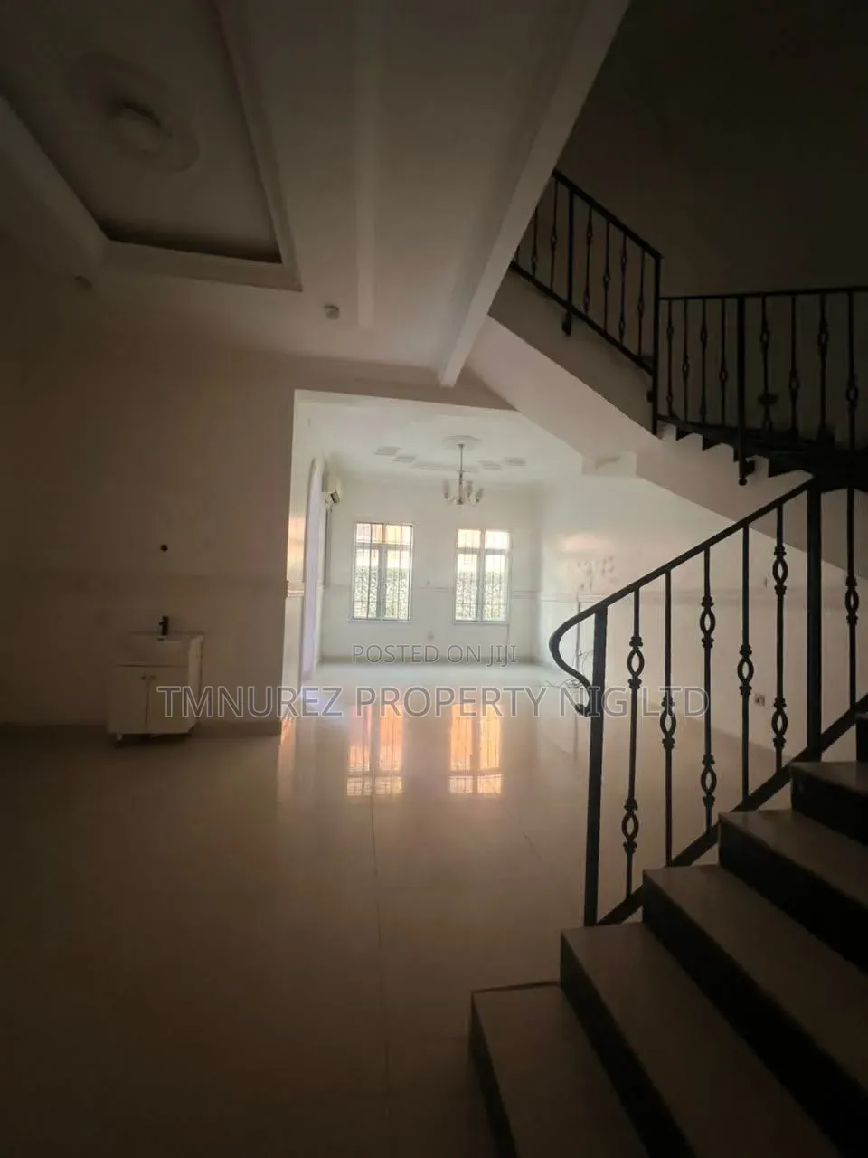 5bdrm Duplex in Banana Island for rent