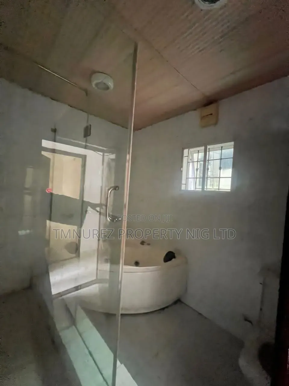 5bdrm Duplex in Banana Island for rent