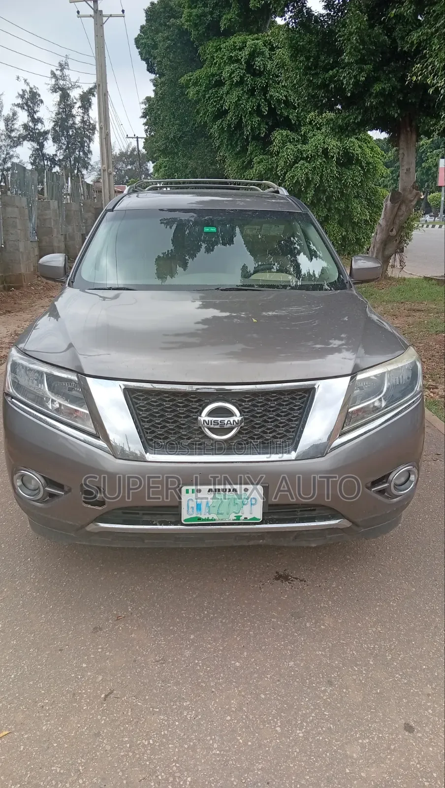 Nissan Pathfinder 2015 Gold