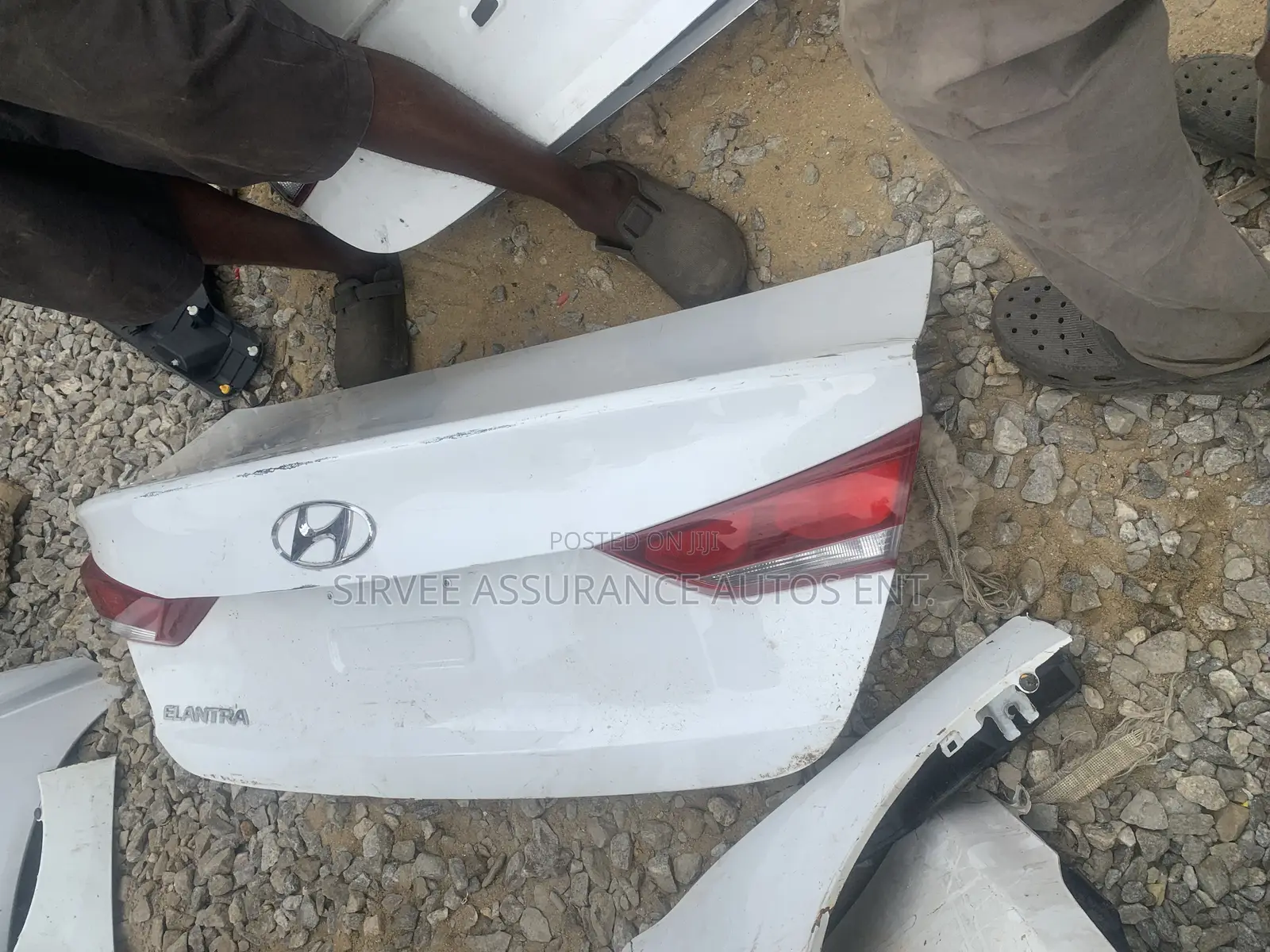 Back Boot Hyundai Elentra 2016