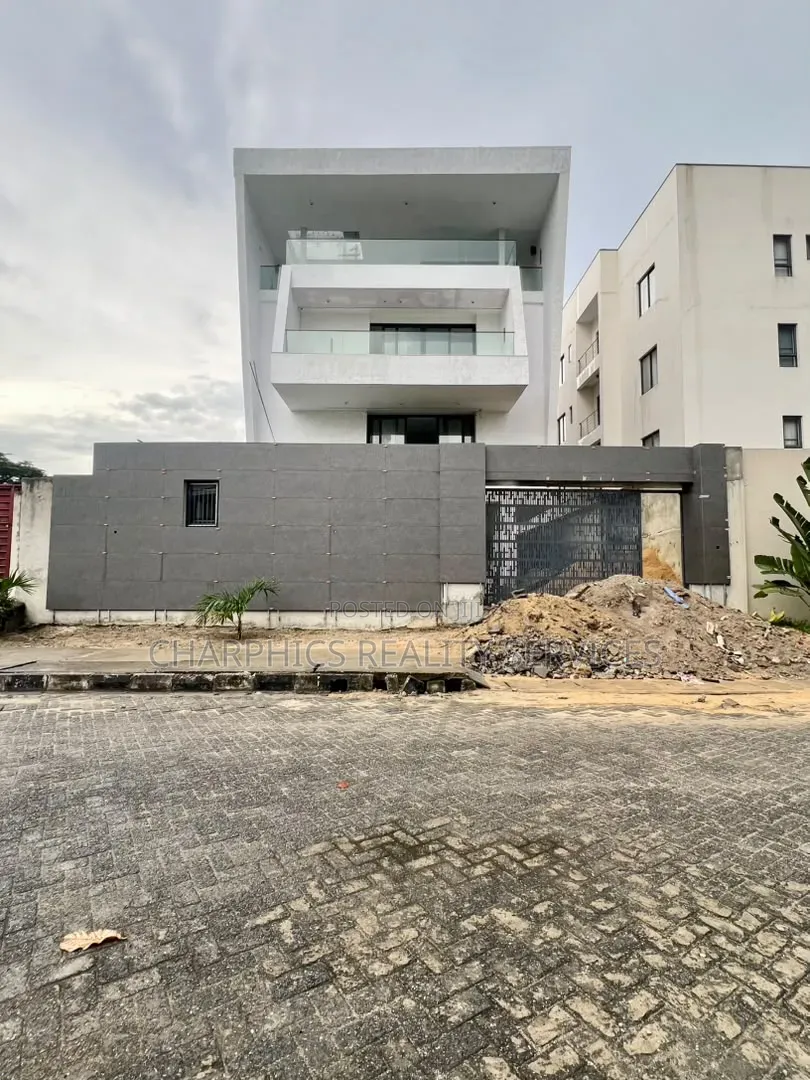 5bdrm Duplex in Old Ikoyi for sale