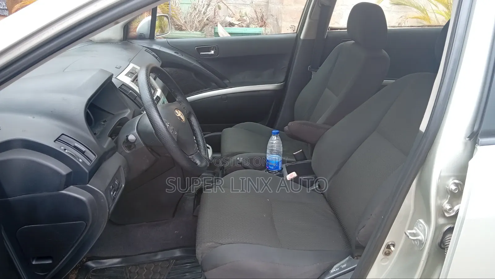 Toyota Verso 2010 Silver