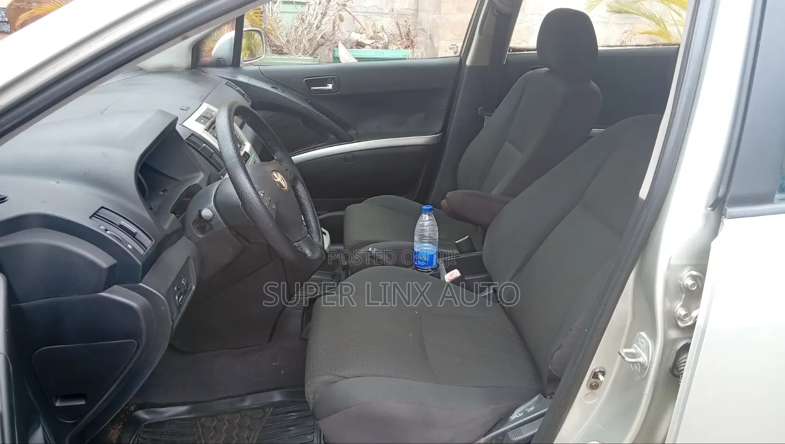 Toyota Verso 2010 Silver
