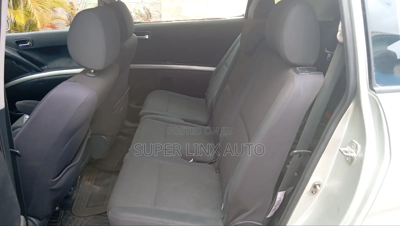 Toyota Verso 2010 Silver