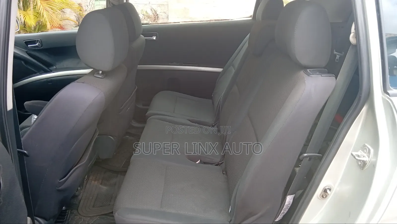 Toyota Verso 2010 Silver