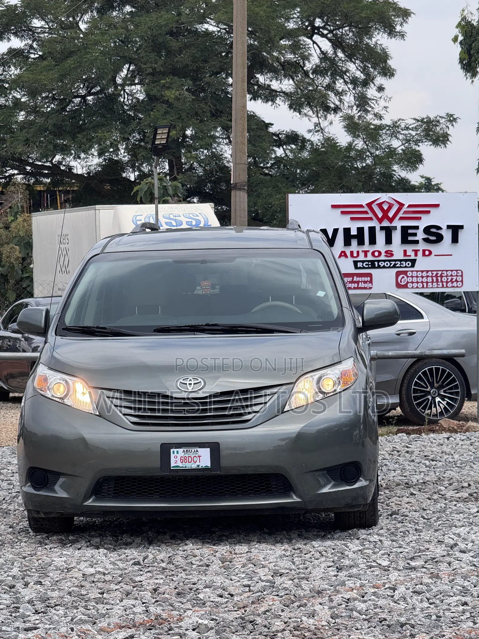 Toyota Sienna LE 7 Passenger Mobility 2011 Gray