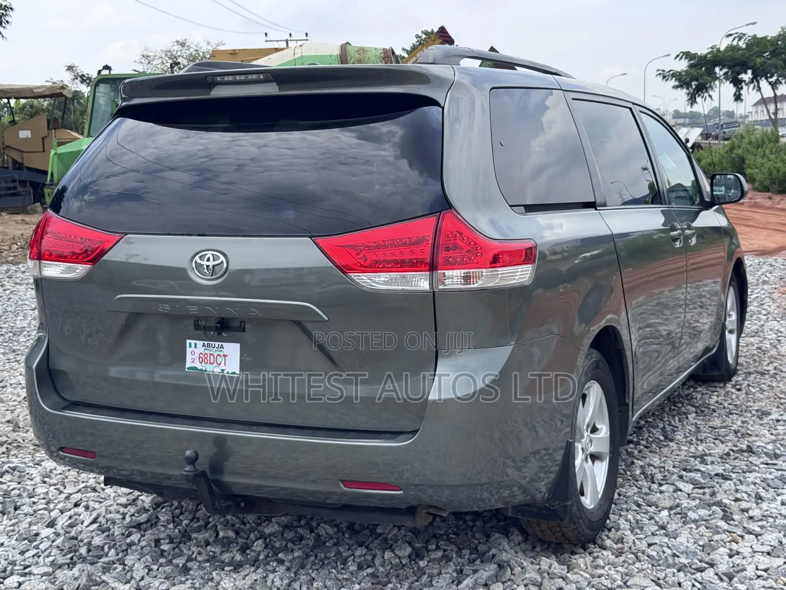 Toyota Sienna LE 7 Passenger Mobility 2011 Gray