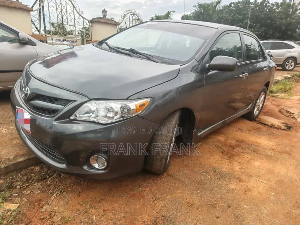 Toyota Corolla 2012 Gray