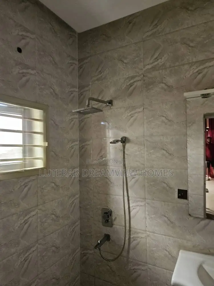 1bdrm Block of Flats in Mabushi for rent