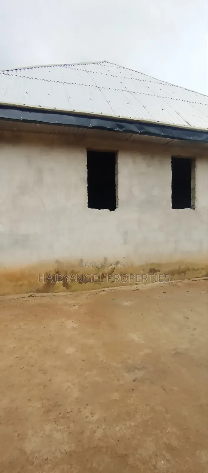 2bdrm Block of Flats in Rukpokwu for sale