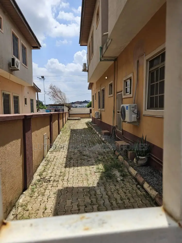 1bdrm Block of Flats in Mabushi for rent