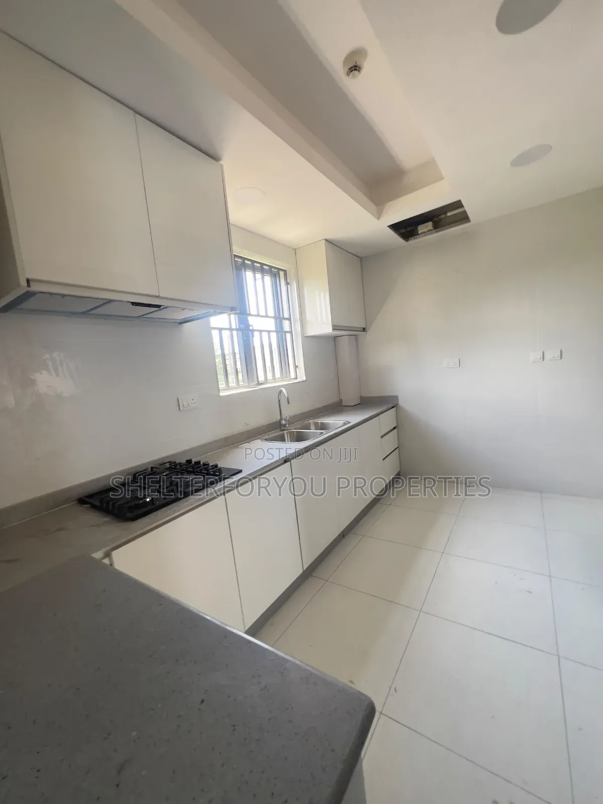 3bdrm House in Lekki Phase 1 for rent