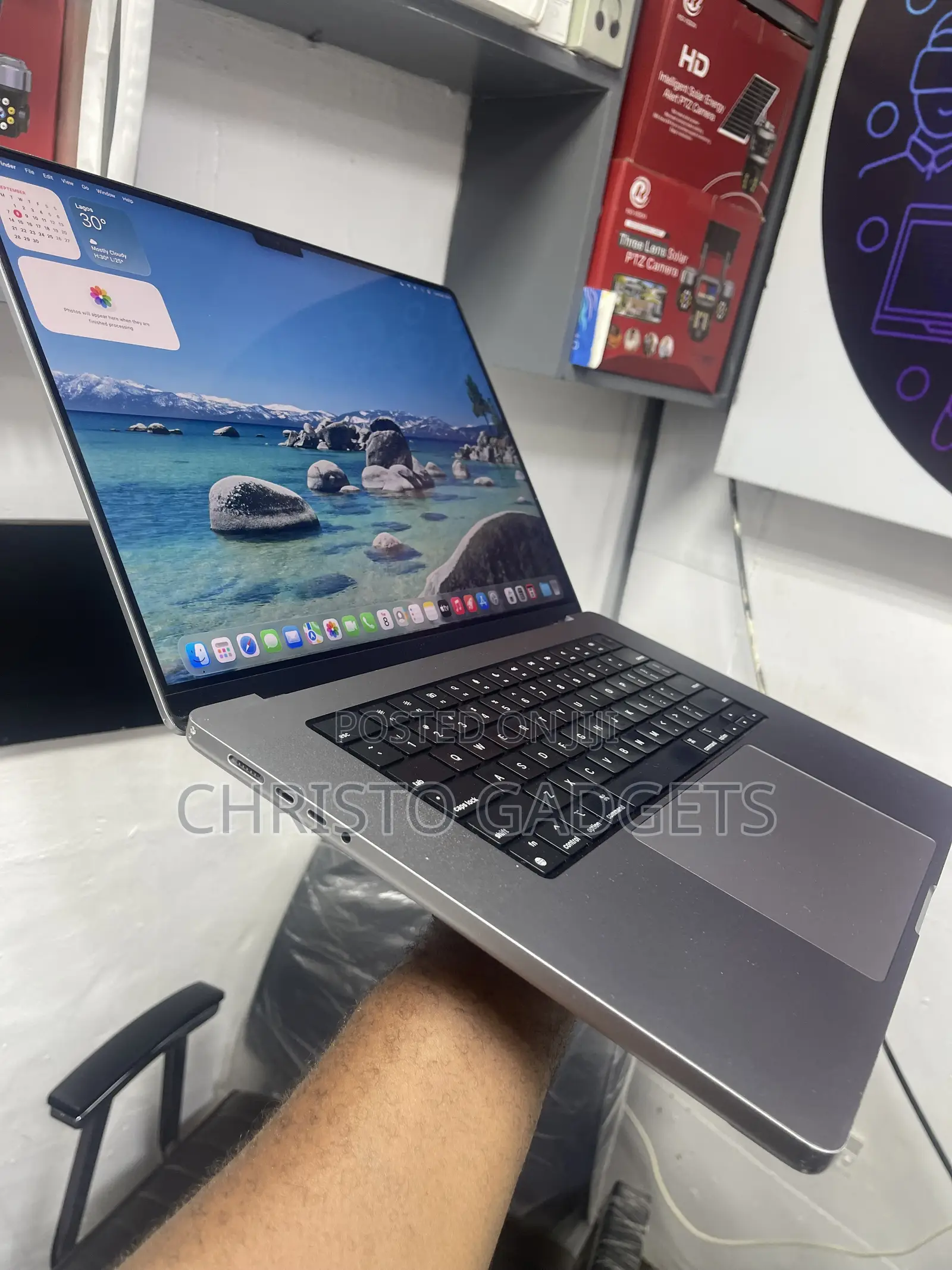Laptop Apple MacBook Pro 2021 M1 Max 64GB Apple M1 SSD 1T
